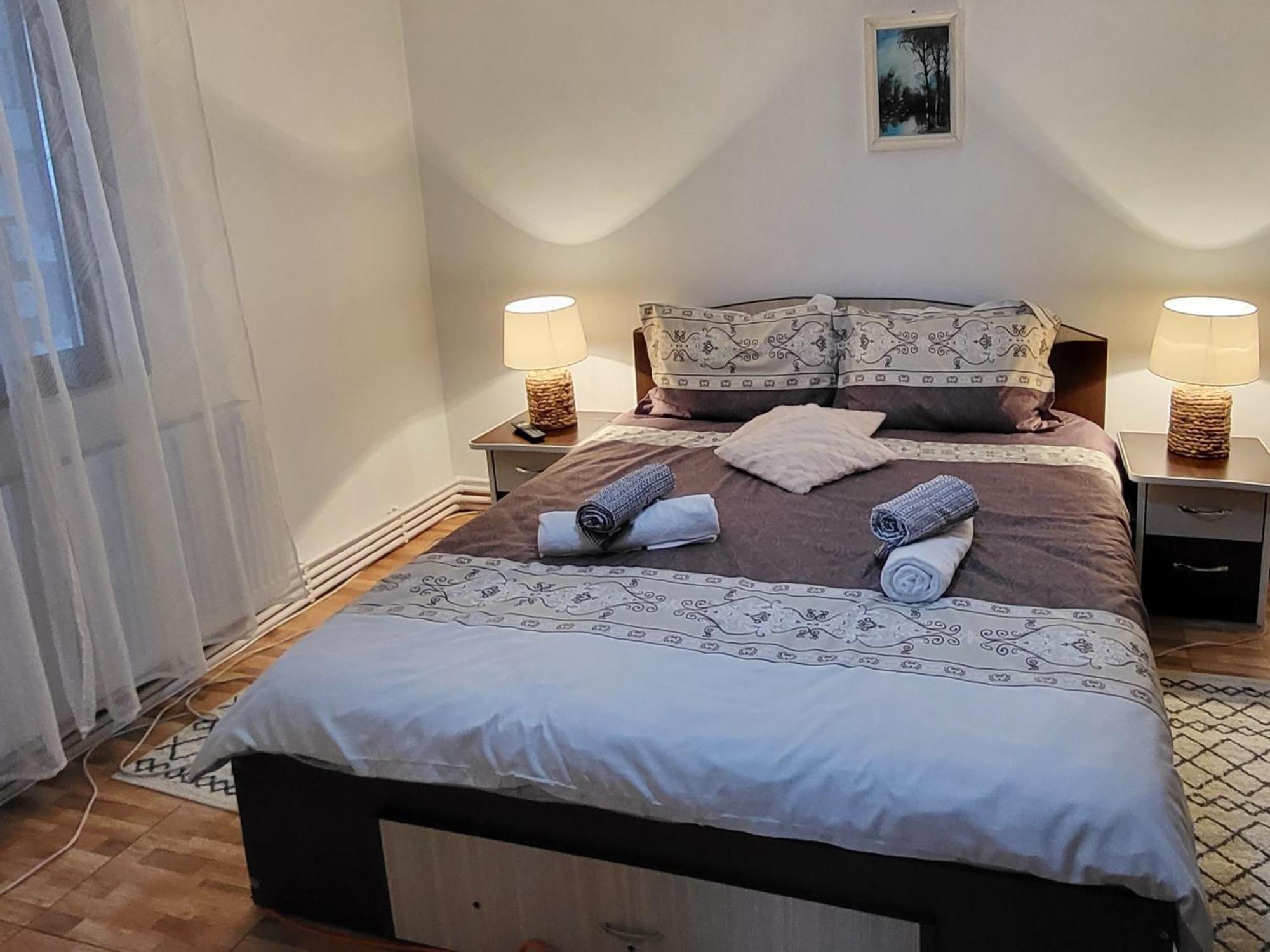 Casa Carbunaru Tirgu Ocna Bilik gambar